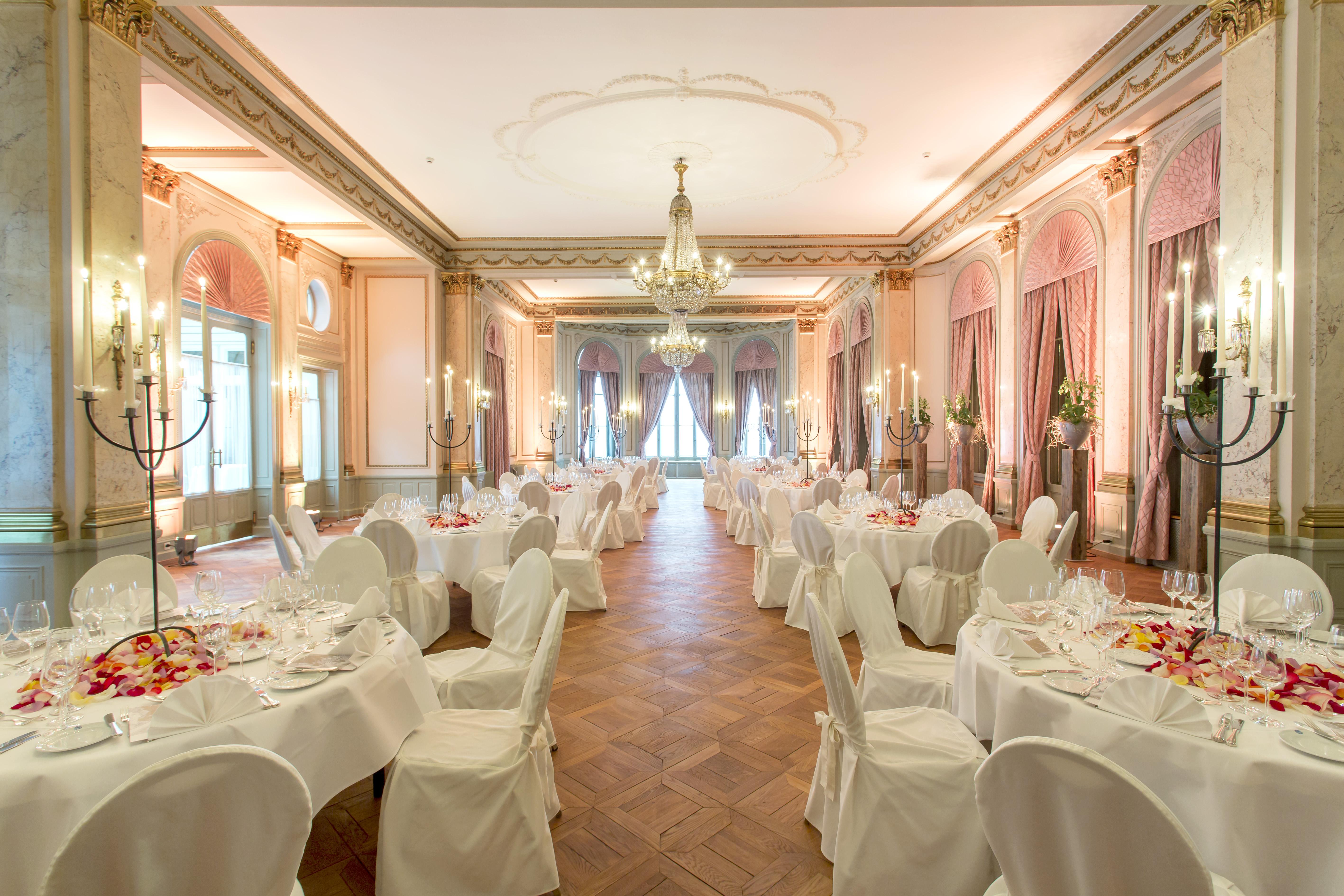 Hotel Schweizerhof Luzern Buitenkant foto The ballroom